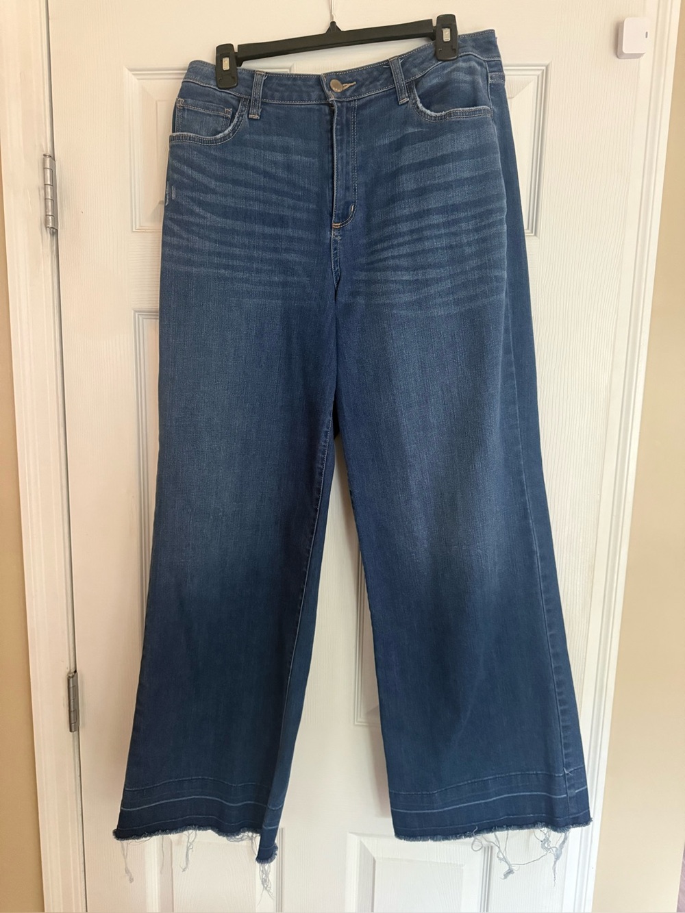 a.n.a. Wide Leg Women’s Jeans - Blue-Frayed Hems Size 12 - Picture 1 of 6